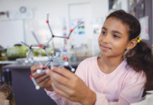 Empoderar a mujeres en la ciencia