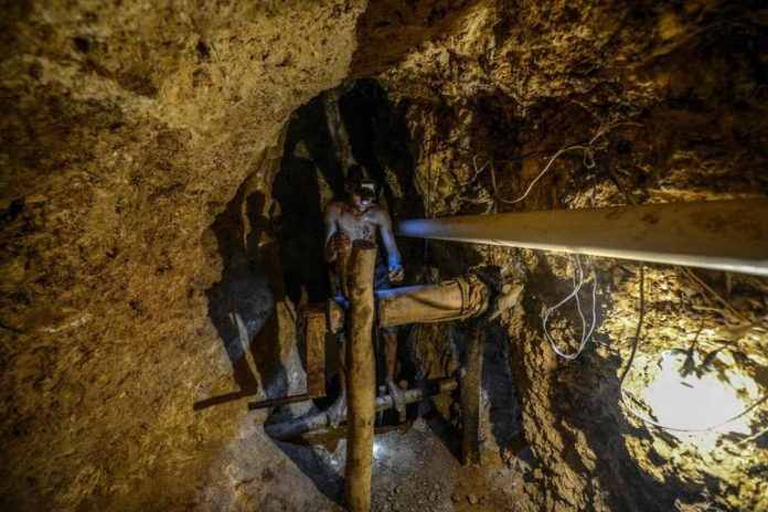 Derrumbe de mina ilegal en Venezuela