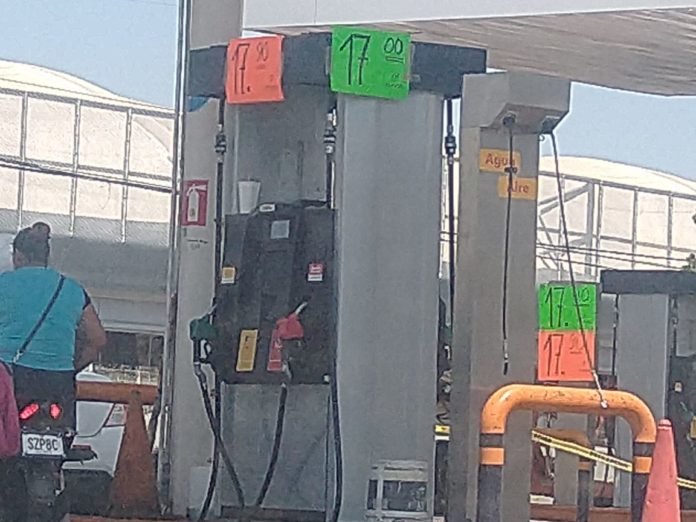 Gasolineros de Jalisco se llevan hasta 8 pesos de ganancia por litro 