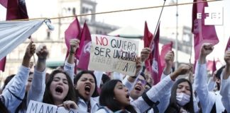 protestan en Ciudad de México tras muerte de 3 estudiantes
