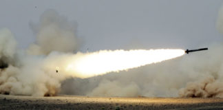 Fuerzas sauditas interceptan misil encima de Riad