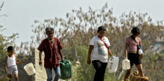 "24 horas" en busca de agua potable en México