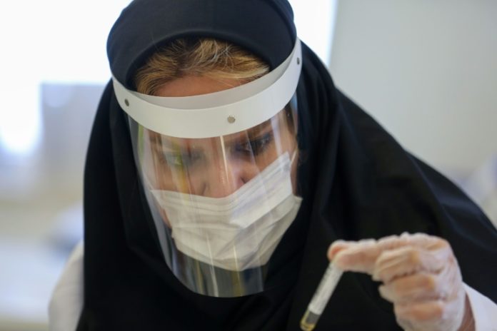 Más de 4 mil 300 muertos y 70 mil casos de coronavirus en Irán