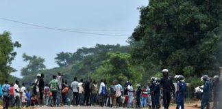 Seis muertos protestas tras anuncio tercer mandato presidente marfileño