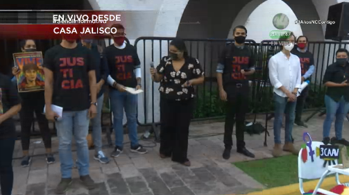 reúnen afueras Casa Jalisco, protestan asesinato Jonathan Santos