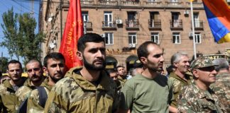 Mercenarios sirios reclutados Turquía llegan Azerbaiyán según ONG