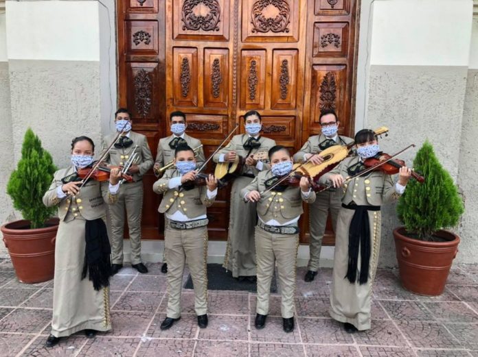 Mariachi grullense Los Chiquitines