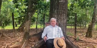 López Obrador ironiza e insta a Calderón a protestar por rechazo a su partido