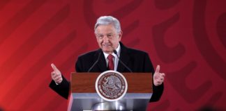 Presidente mexicano confía en que "ya va a pasar la pandemia" pese a repunte
