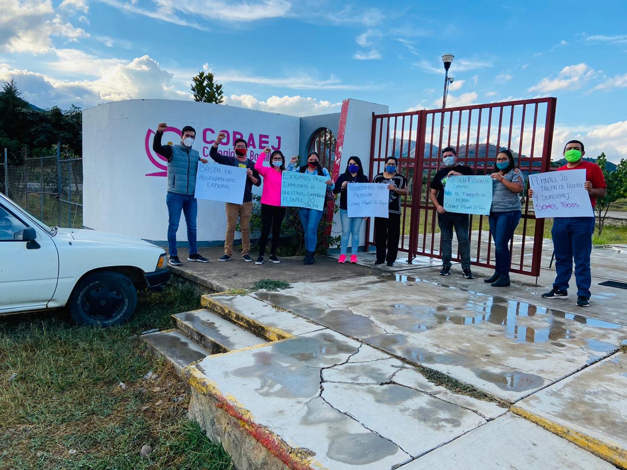 Maestros cumplen tres días de protestas por salarios pendientes del Cobaej