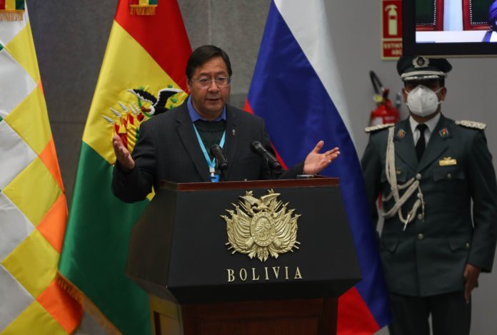 Bolivia da la bienvenida a la embajadora de México expulsada por Añez