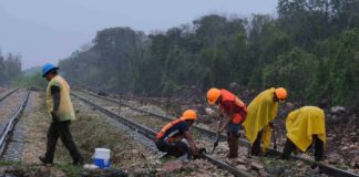Tren Maya ofrece al sur de México un viaje al desarrollo, pero a qué costo