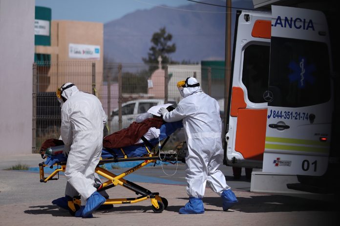 México reporta 1.075 nuevas muertes y 8.988 contagios por la covid-19