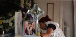 Despiden con emotivo funeral al menor muerto en el metro de Ciudad de México