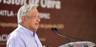 López Obrador asegura que su forma de gobierno es "ejemplo para el mundo"