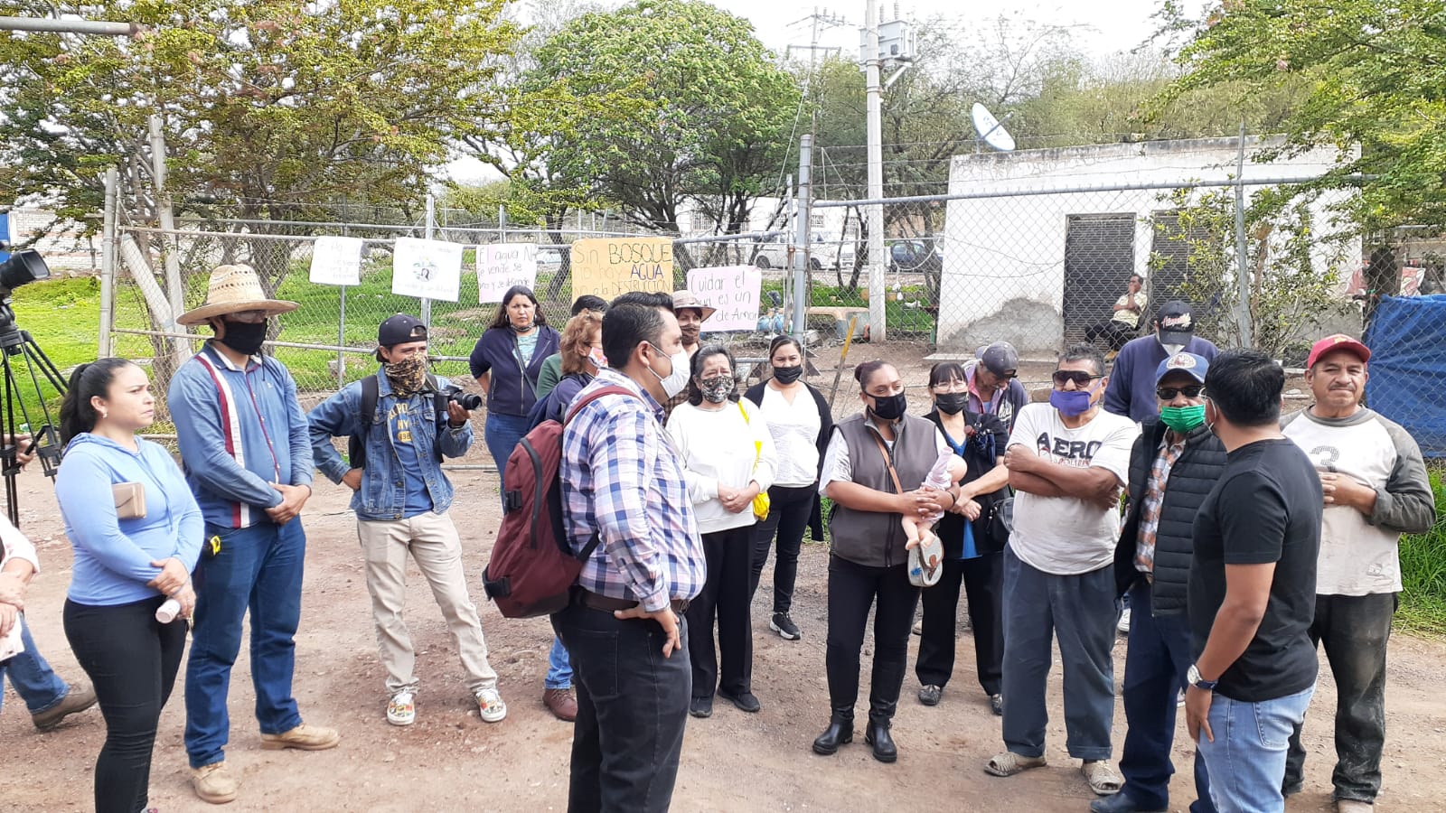 Sufren tandeos en Tlajomulco; denuncian que se prioriza agua para  refresqueras
