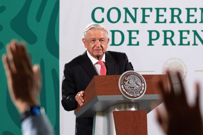 López Obrador garantiza suministro de fármacos oncológicos
