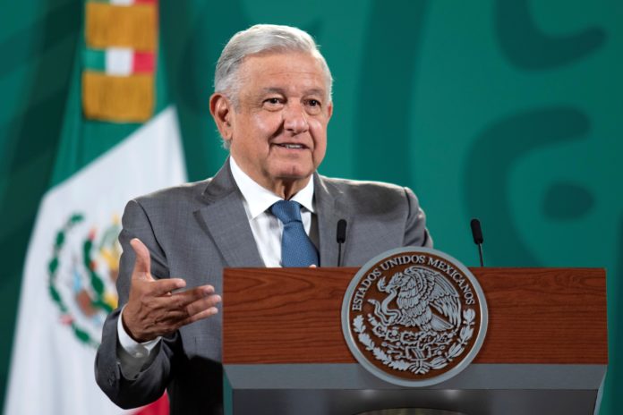 López Obrador dice que nada impide el regreso a clases presenciales en agosto