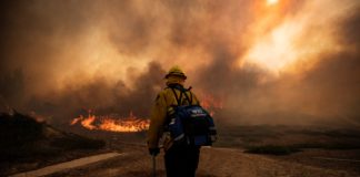 Un incendio activo en EEUU quema un área tres veces superior a San Francisco