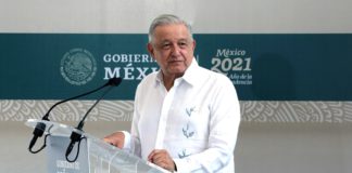 López Obrador afirma que México seguirá "conteniendo" la migración