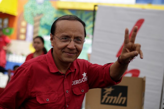 México otorga refugio a exfuncionario salvadoreño acusado de corrupción