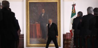 El presidente de México presume sus múltiples "récords históricos" en economía