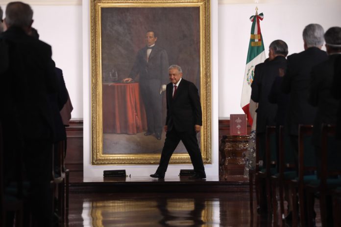El presidente de México presume sus múltiples 