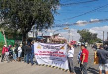 Bloquean calles en Tonalá