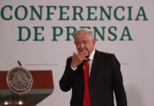 El regulador niega que López Obrador pueda intervenir en concesión de Telmex
