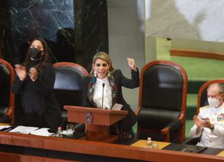 Una mujer asume por primera vez el gobierno del estado mexicano de Guerrero