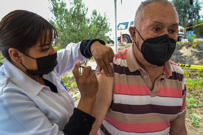 México reporta 713 nuevas muertes y 7.697 nuevos casos de coronavirus