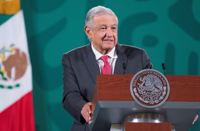 López Obrador niega estar detrás del encarcelamiento del exdirector de Pemex