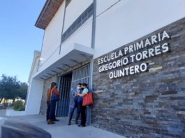 Fachada de la escuela primaria Gregorio Torres Quintero en Guadalajara